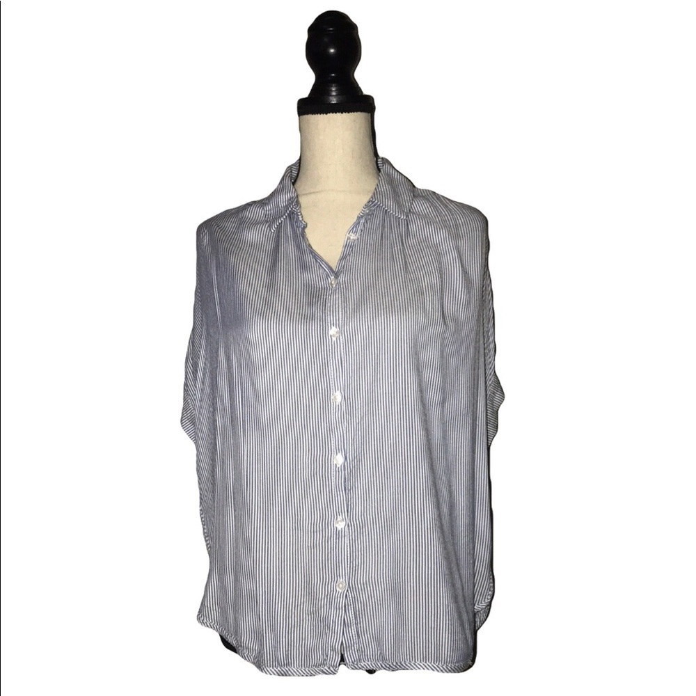 L.O.G.G. 8 V-neck button down short sleeve blouse